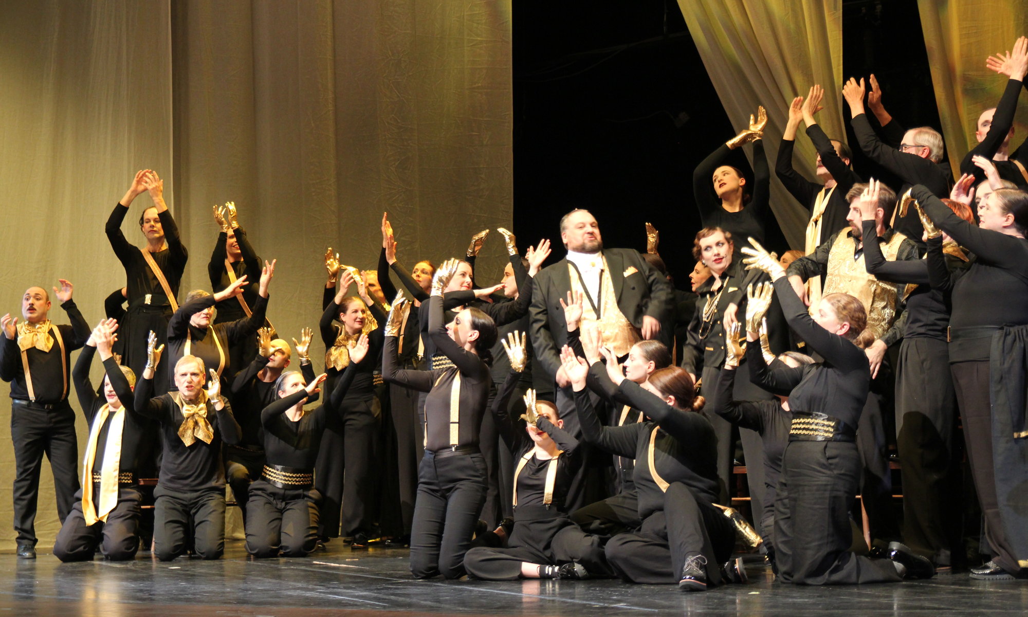 2025 - La Traviata - Ensembleszene